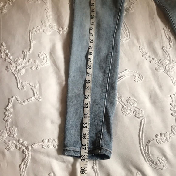 American Eagle Jeans - Picture 4 of 5